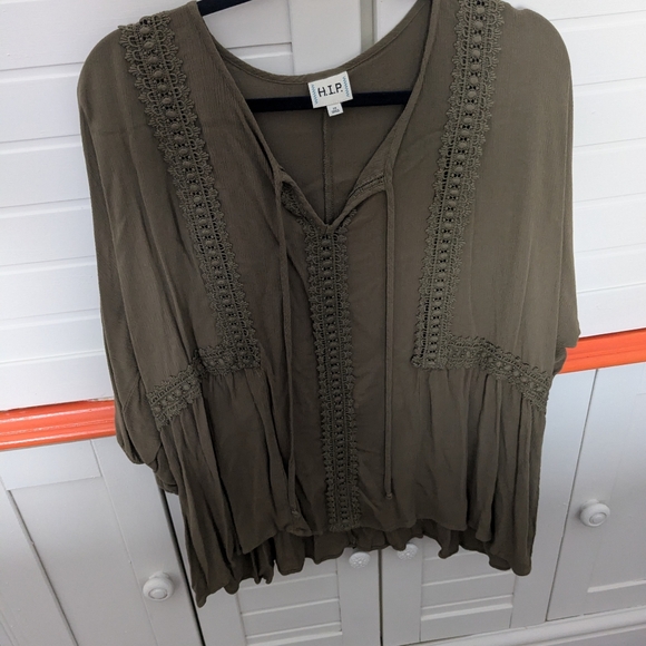 Green H.I.P. blouse - Picture 1 of 2